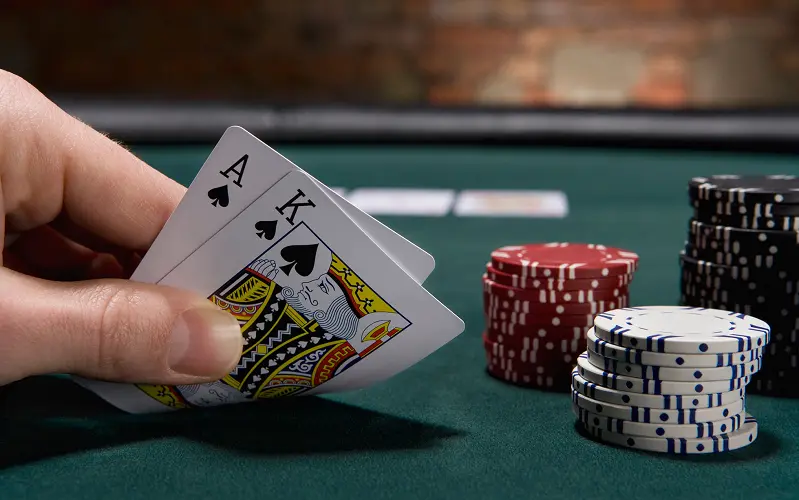 Tuân thủ quy tắc khi chơi Poker