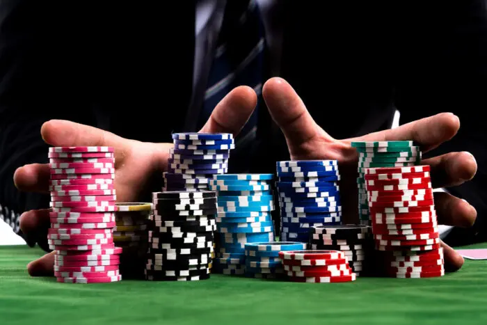 Luôn quản lý tiền tốt nhất khi chơi Poker